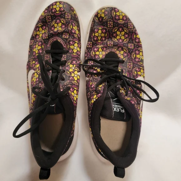 NIKE EUC Flex Experience 8 - Size 9 - Picture 6 of 11